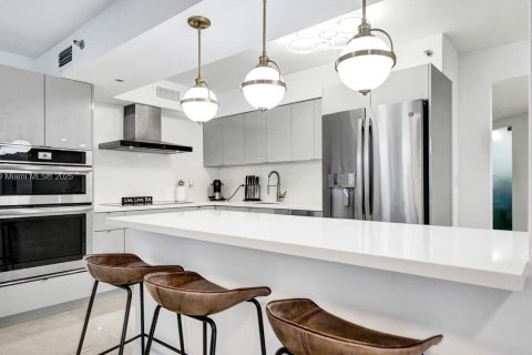 Copropriété à vendre à Miami Beach, Floride: 3 chambres, 183.95 m2 № 1882564 - photo 4