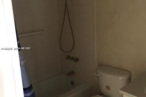 Copropriété à louer à Miami, Floride: 2 chambres, 91.23 m2 № 1976910 - photo 6