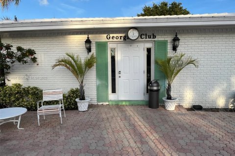 Condo in Fort Lauderdale, Florida, 1 bedroom  № 1861361 - photo 13