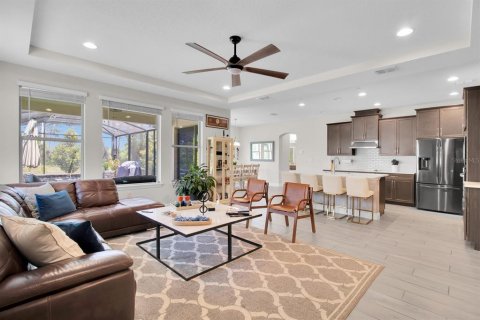 House in Winter Garden, Florida 5 bedrooms, 317.35 sq.m. № 1654708 - photo 13