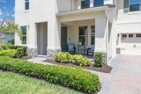 House in Winter Garden, Florida 5 bedrooms, 317.35 sq.m. № 1654708 - photo 2