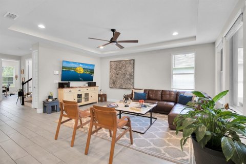 House in Winter Garden, Florida 5 bedrooms, 317.35 sq.m. № 1654708 - photo 14