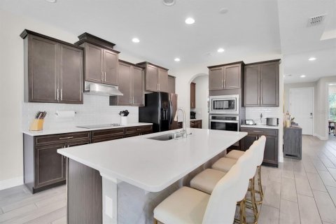 House in Winter Garden, Florida 5 bedrooms, 317.35 sq.m. № 1654708 - photo 5