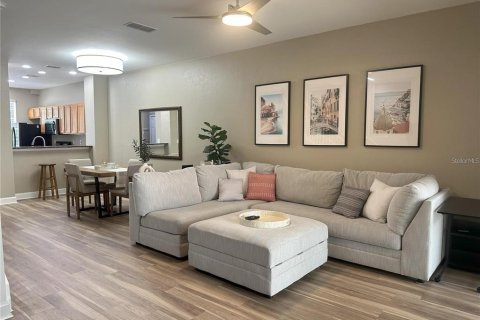 Condo in Gainesville, Florida, 2 bedrooms  № 2232388 - photo 4
