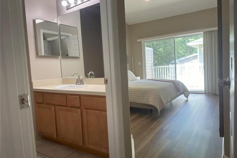 Condo in Gainesville, Florida, 2 bedrooms  № 2232388 - photo 19