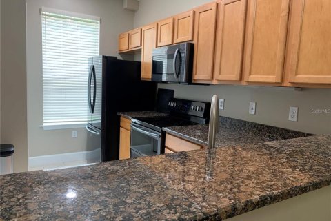 Condo in Gainesville, Florida, 2 bedrooms  № 2232388 - photo 13