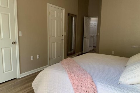Condo in Gainesville, Florida, 2 bedrooms  № 2232388 - photo 22