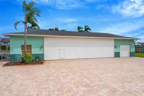 Villa ou maison à vendre à Spring Hill, Floride: 4 chambres, 167.41 m2 № 2388927 - photo 11