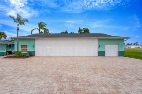 Villa ou maison à vendre à Spring Hill, Floride: 4 chambres, 167.41 m2 № 2388927 - photo 12