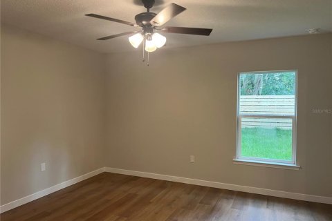 House in Eustis, Florida 3 bedrooms, 118.54 sq.m. № 1853206 - photo 10