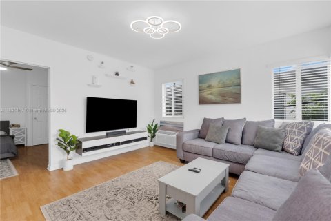 Copropriété à vendre à Miami Beach, Floride: 1 chambre, 37.16 m2 № 2016422 - photo 8