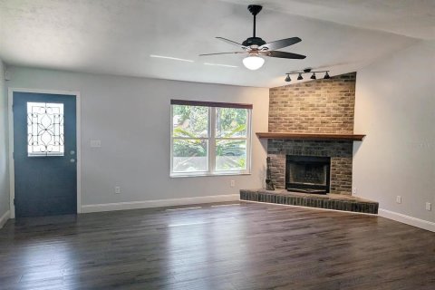 Villa ou maison à louer à Gainesville, Floride: 3 chambres, 127.65 m2 № 1914546 - photo 3