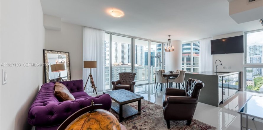 Condo in Miami, Florida, 2 bedrooms  № 2039443