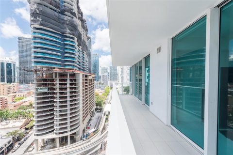 Condo in Miami, Florida, 2 bedrooms  № 2039443 - photo 4