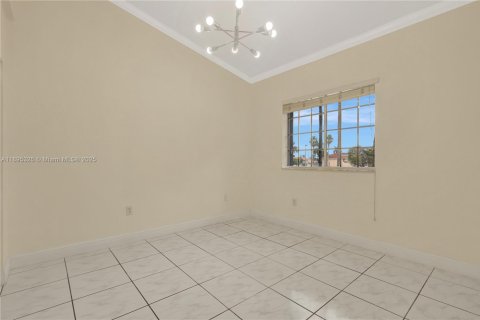 Adosado en venta en Miami, Florida, 3 dormitorios, 106.84 m2 № 1952378 - foto 19