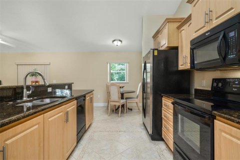 House in Sebring, Florida 3 bedrooms, 186.83 sq.m. № 2393730 - photo 11