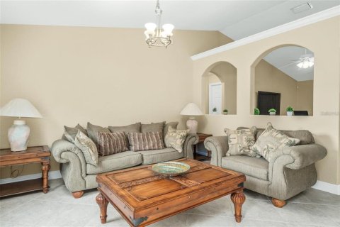 House in Sebring, Florida 3 bedrooms, 186.83 sq.m. № 2393730 - photo 15