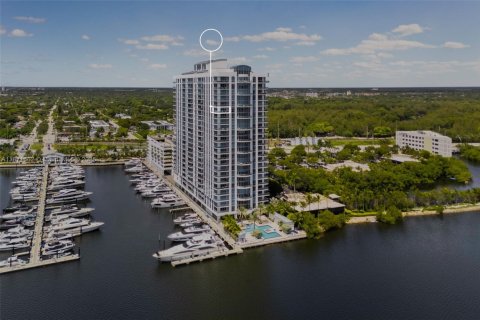 Condo in North Miami Beach, Florida, 3 bedrooms  № 1920320 - photo 30