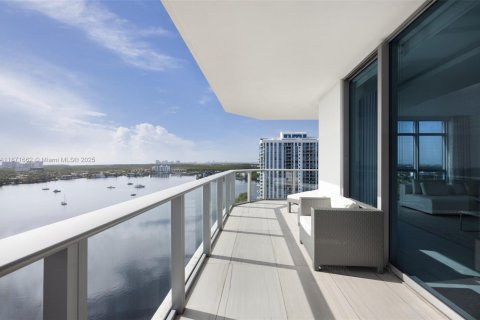 Condo in North Miami Beach, Florida, 3 bedrooms  № 1920320 - photo 23