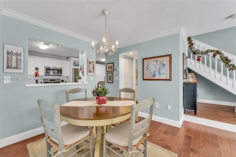 Casa en venta en Miami, Florida, 2 dormitorios, 111.48 m2 № 2000234 - foto 16
