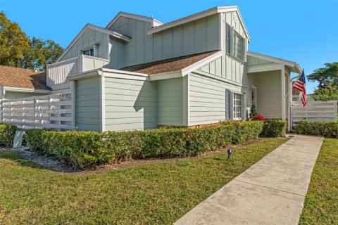 Casa en venta en Miami, Florida, 2 dormitorios, 111.48 m2 № 2000234 - foto 4