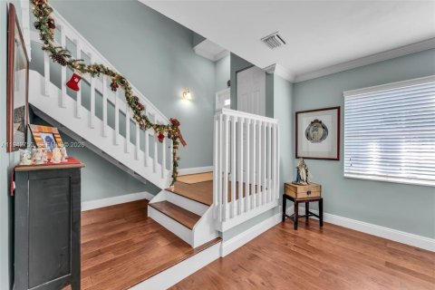 Casa en venta en Miami, Florida, 2 dormitorios, 111.48 m2 № 2000234 - foto 7