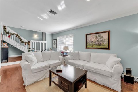 Casa en venta en Miami, Florida, 2 dormitorios, 111.48 m2 № 2000234 - foto 15