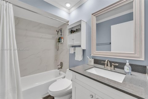 Casa en venta en Miami, Florida, 2 dormitorios, 111.48 m2 № 2000234 - foto 26