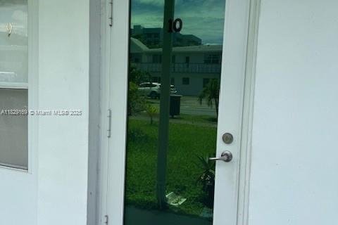 Condominio en venta en Miami Gardens, Florida, 1 dormitorio, 53.79 m2 № 1934776 - foto 3