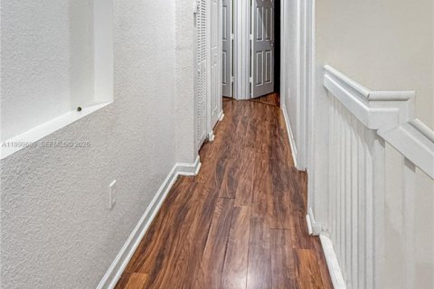 Touwnhouse à louer à Miramar, Floride: 4 chambres, 168.62 m2 № 2064360 - photo 11
