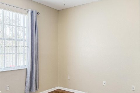 Touwnhouse à louer à Miramar, Floride: 4 chambres, 168.62 m2 № 2064360 - photo 15