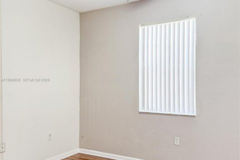 Touwnhouse à louer à Miramar, Floride: 4 chambres, 168.62 m2 № 2064360 - photo 14
