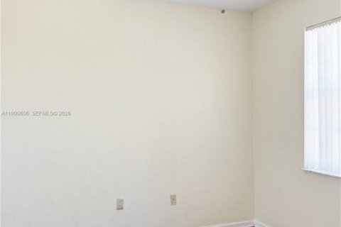 Touwnhouse à louer à Miramar, Floride: 4 chambres, 168.62 m2 № 2064360 - photo 17