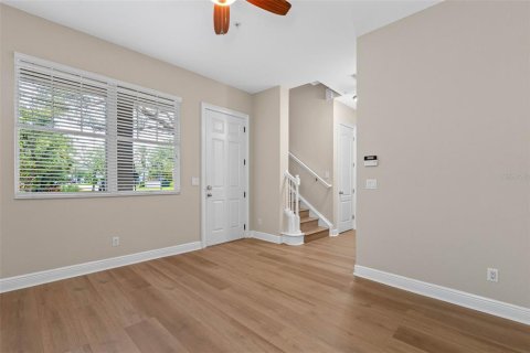Touwnhouse à vendre à Tampa, Floride: 2 chambres, 162.11 m2 № 2149227 - photo 5