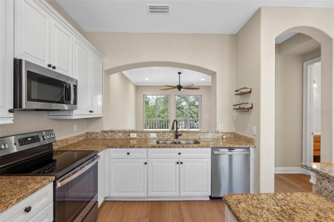 Touwnhouse à vendre à Tampa, Floride: 2 chambres, 162.11 m2 № 2149227 - photo 17