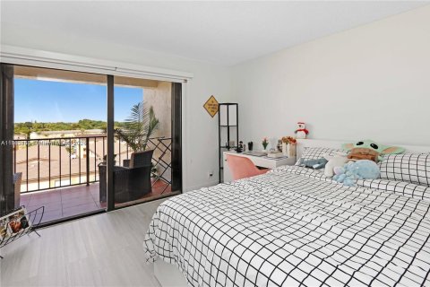 Copropriété à vendre à Miami, Floride: 2 chambres, 111.48 m2 № 1890346 - photo 15
