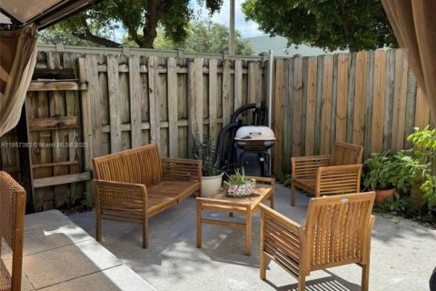 Townhouse in Homestead, Florida 3 bedrooms, 158.49 sq.m. № 1882552 - photo 14