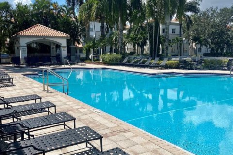 Condominio en venta en Palm Beach Gardens, Florida, 2 dormitorios, 130.34 m2 № 1974883 - foto 6