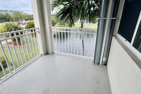 Condominio en venta en Palm Beach Gardens, Florida, 2 dormitorios, 130.34 m2 № 1974883 - foto 16