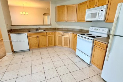 Condominio en venta en Palm Beach Gardens, Florida, 2 dormitorios, 130.34 m2 № 1974883 - foto 13