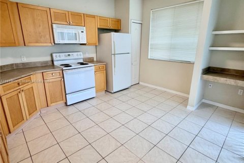 Condominio en venta en Palm Beach Gardens, Florida, 2 dormitorios, 130.34 m2 № 1974883 - foto 12