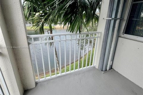 Condominio en venta en Palm Beach Gardens, Florida, 2 dormitorios, 130.34 m2 № 1974883 - foto 15