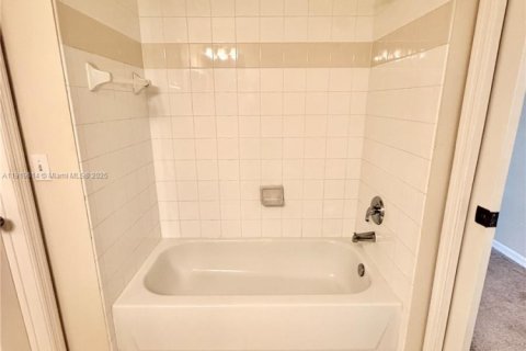 Condominio en venta en Palm Beach Gardens, Florida, 2 dormitorios, 130.34 m2 № 1974883 - foto 25