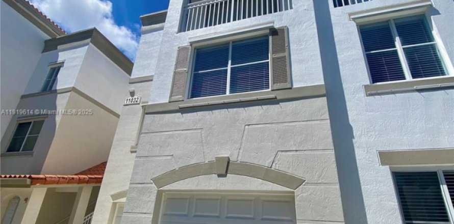 Condominio en Palm Beach Gardens, Florida, 2 dormitorios  № 1974883