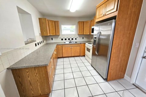 Villa ou maison à Miami, Floride 3 chambres, 103.4 m2 № 1969518