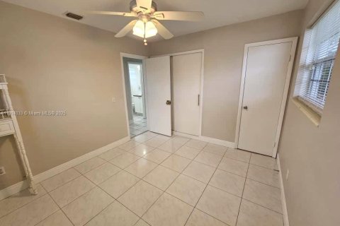 Villa ou maison à louer à Miami, Floride: 3 chambres, 103.4 m2 № 1969518 - photo 12