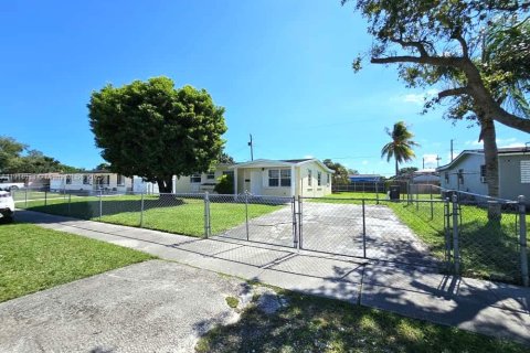Villa ou maison à louer à Miami, Floride: 3 chambres, 103.4 m2 № 1969518 - photo 14