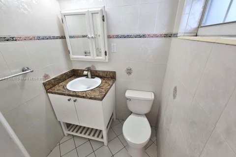 Villa ou maison à louer à Miami, Floride: 3 chambres, 103.4 m2 № 1969518 - photo 5