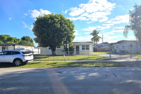 Villa ou maison à louer à Miami, Floride: 3 chambres, 103.4 m2 № 1969518 - photo 25