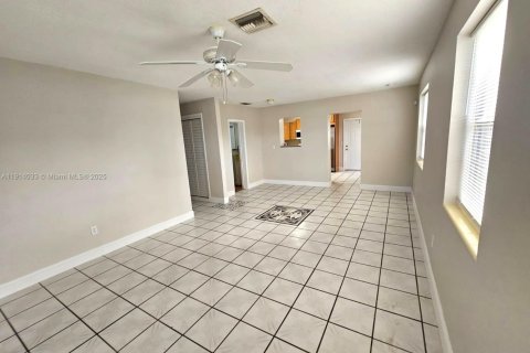 Villa ou maison à louer à Miami, Floride: 3 chambres, 103.4 m2 № 1969518 - photo 10